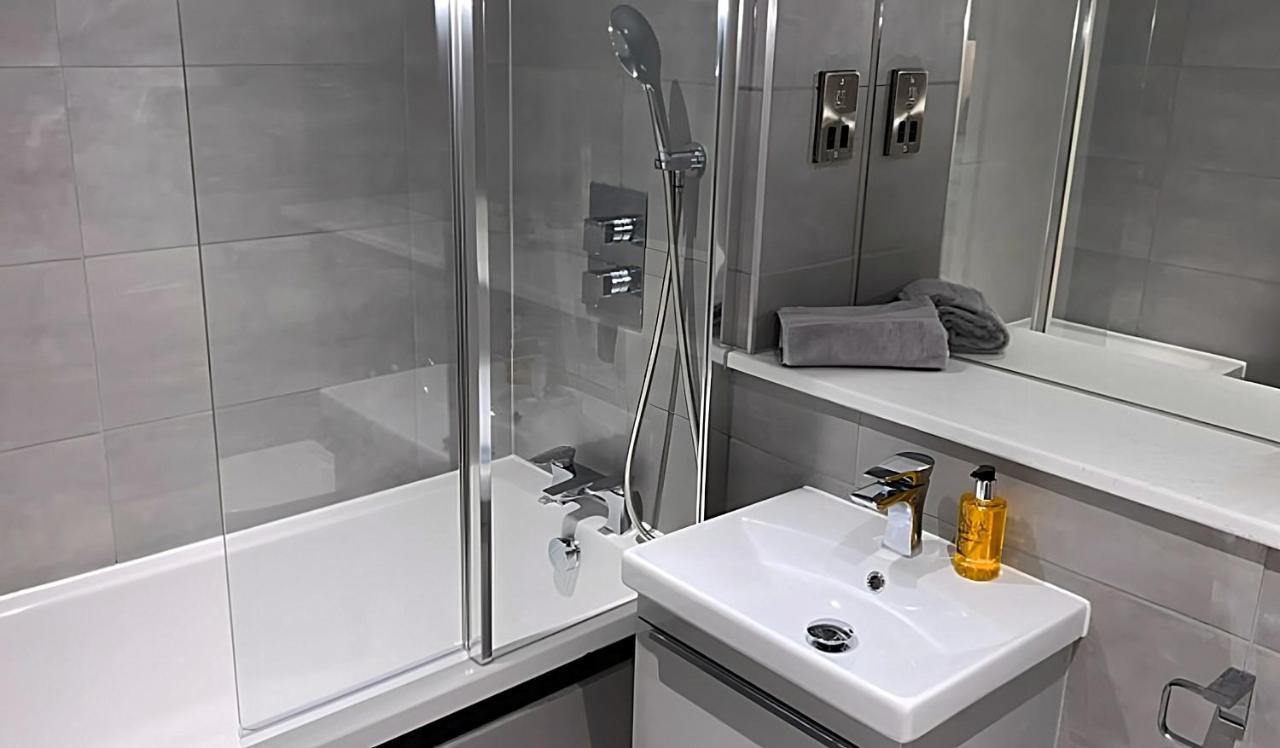 Spacious 3 Bed, 2 Bath In The Heart Of Shoreditch ลอนดอน ภายนอก รูปภาพ